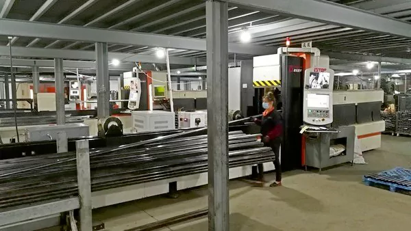 laser cutting pipes