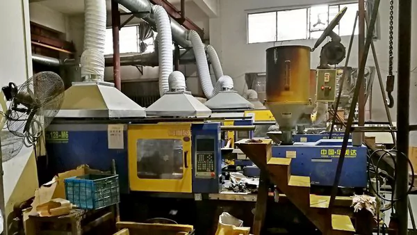 plastic mold injection line